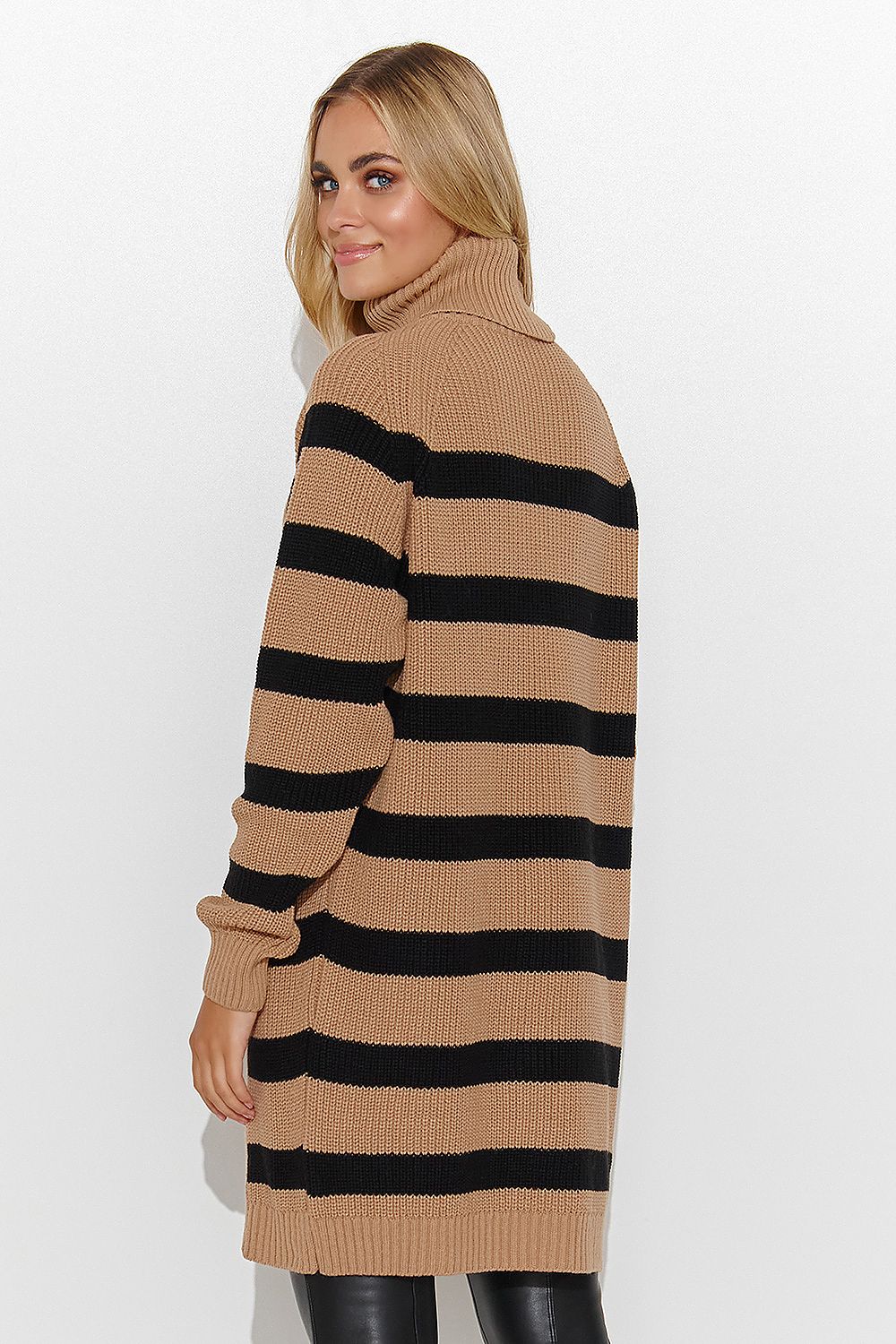 Collo alto model 187972 Makadamia