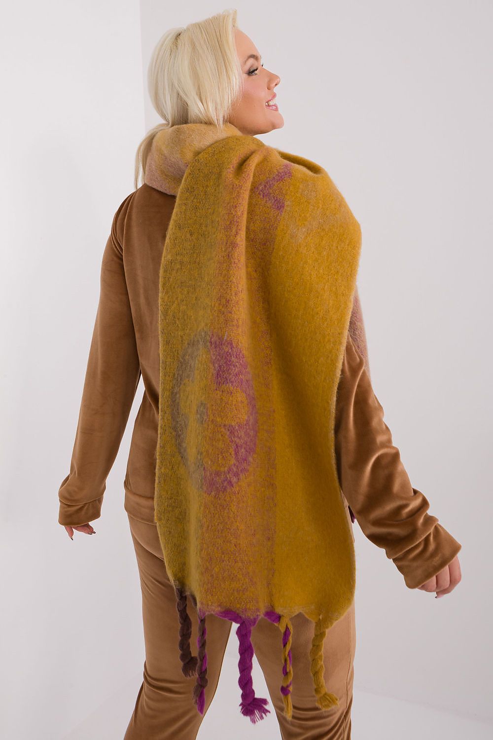 Scialle model 190543 AT
