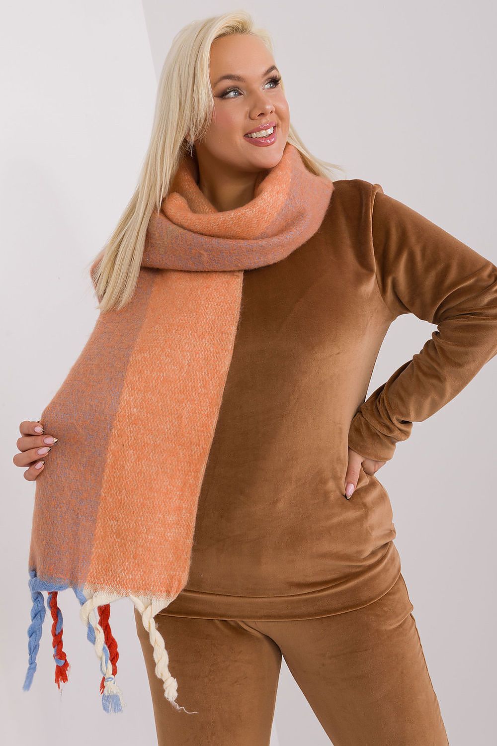 Scialle model 190552 AT