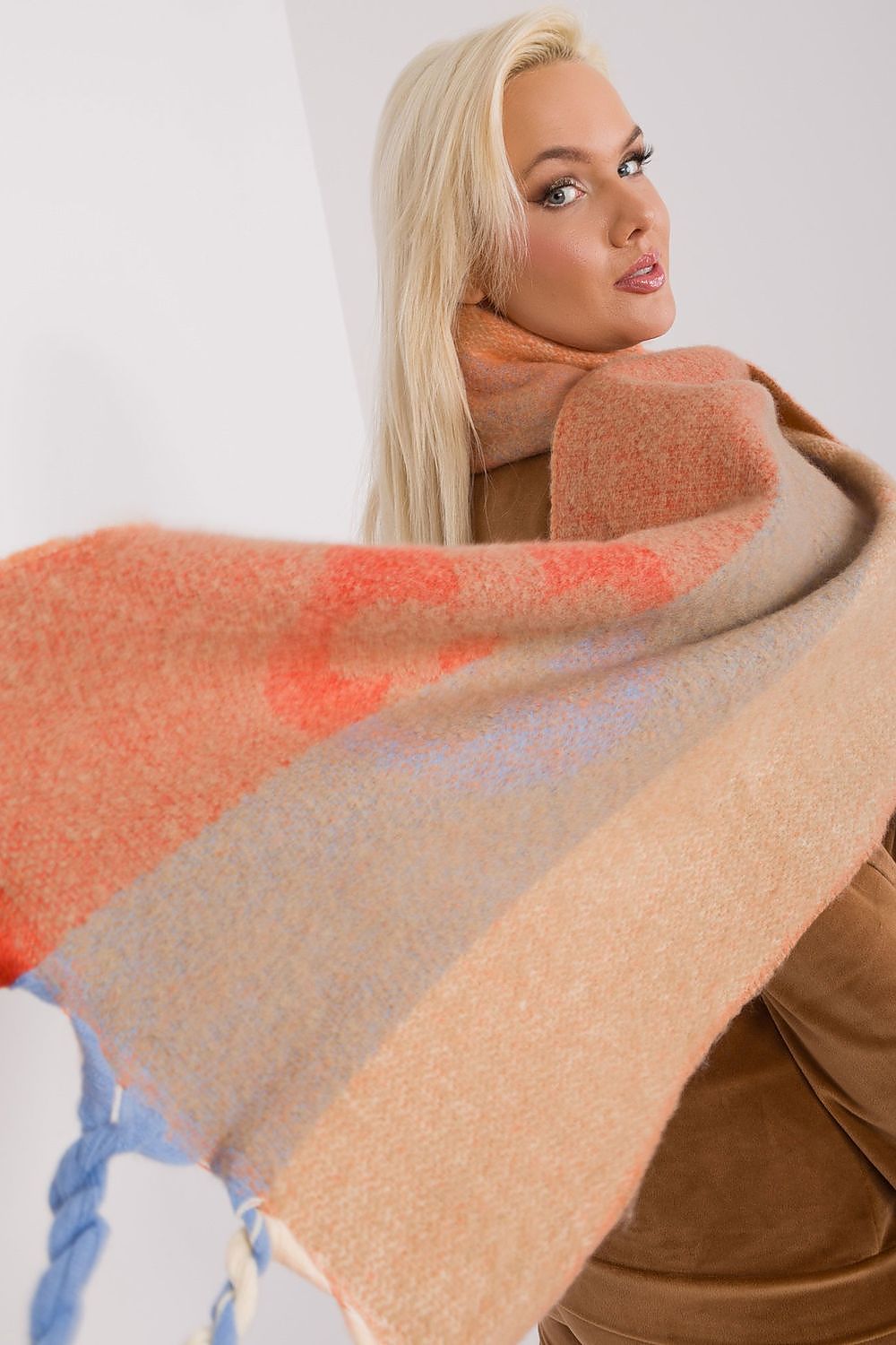 Scialle model 190552 AT