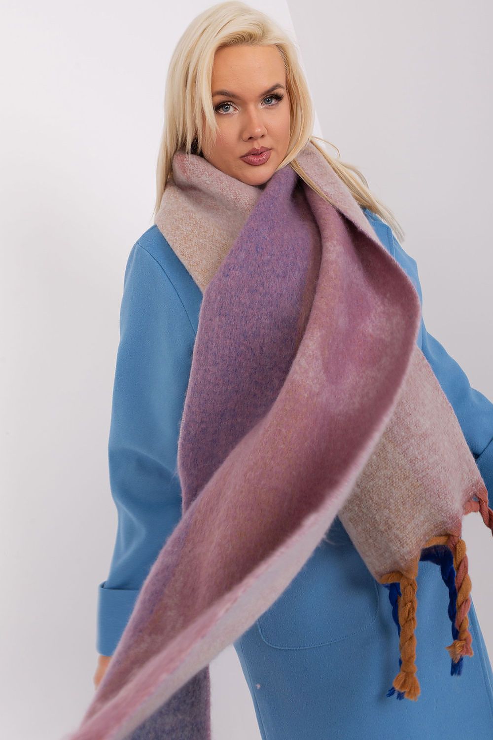 Scialle model 190553 AT