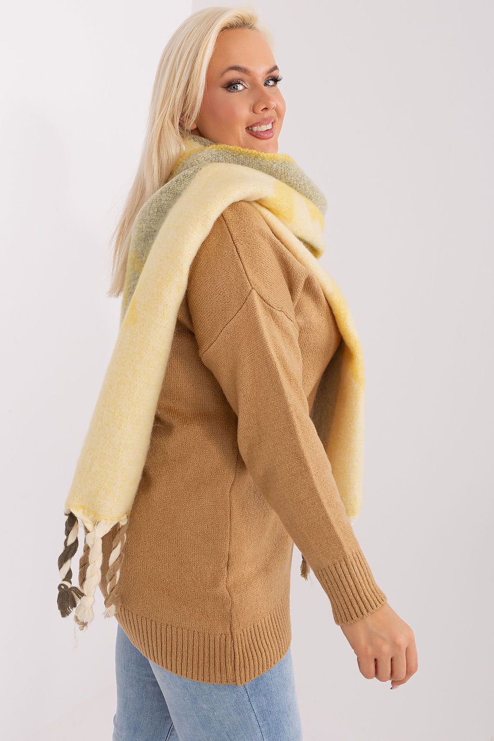 Scialle model 190554 AT