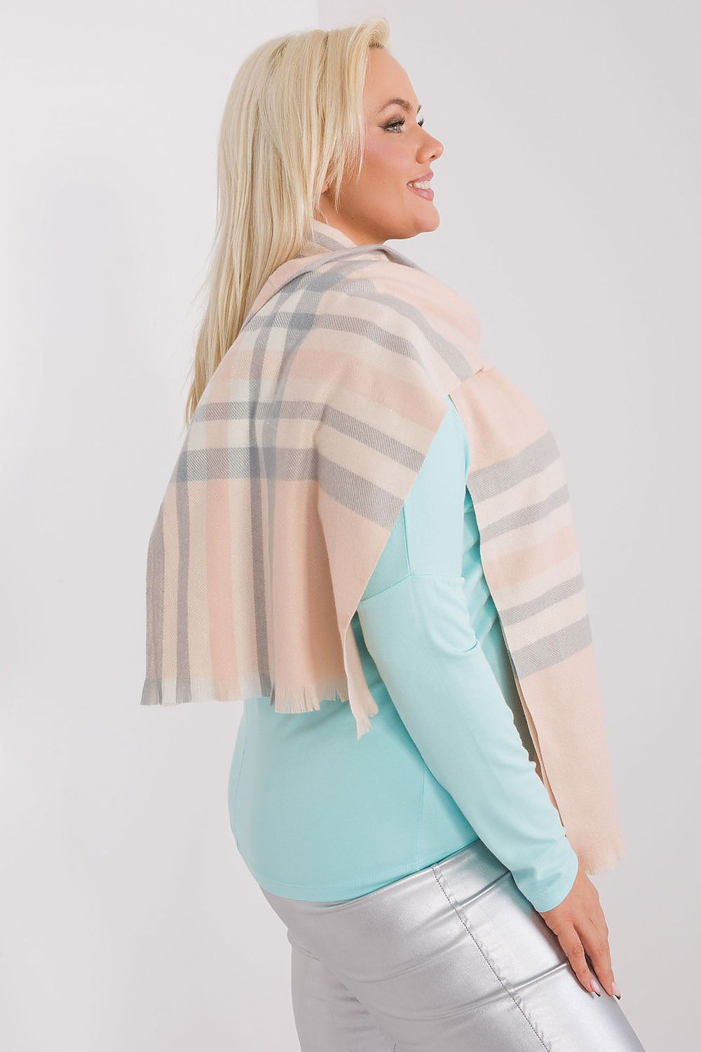 Scialle model 190562 AT