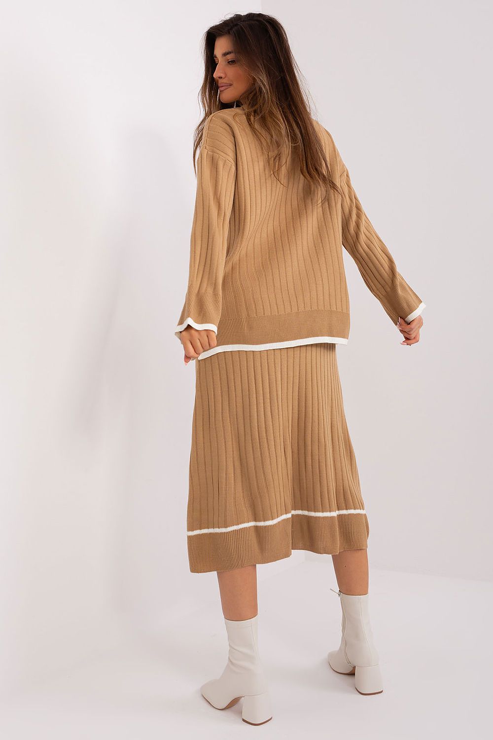 completo model 190779 Badu