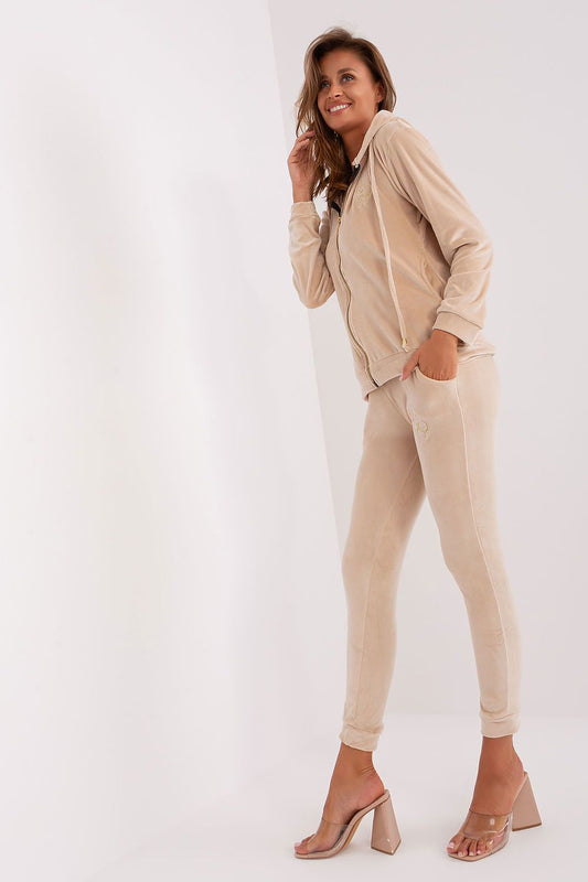 completo model 191256 Relevance