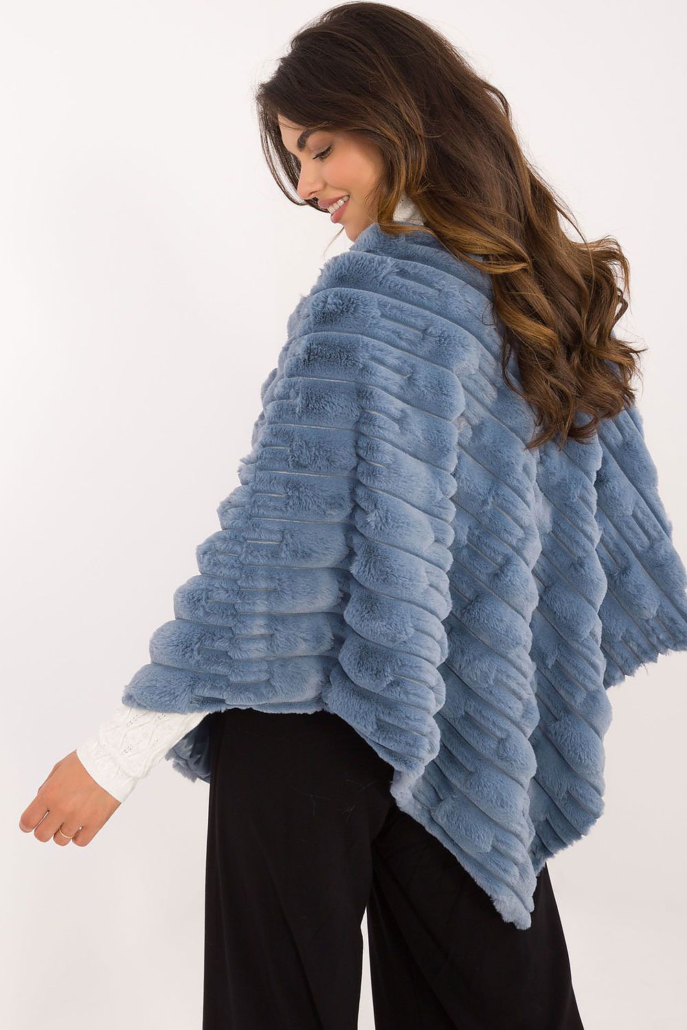 Poncho model 200206 AT