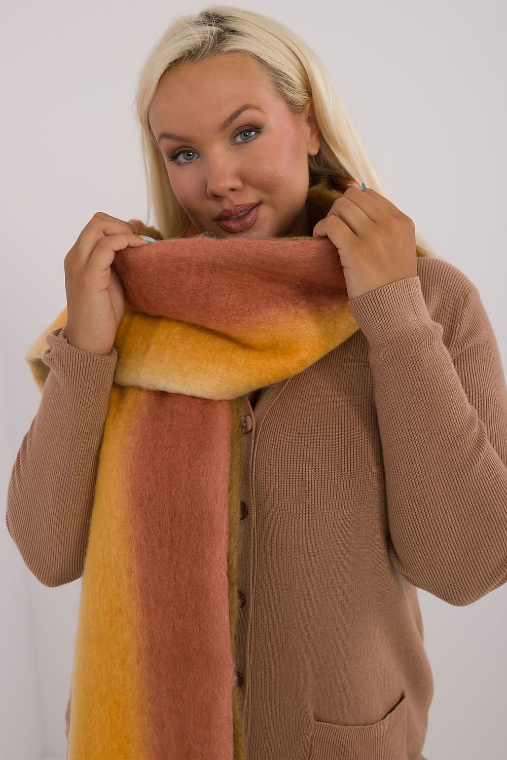 Scialle model 200284 AT