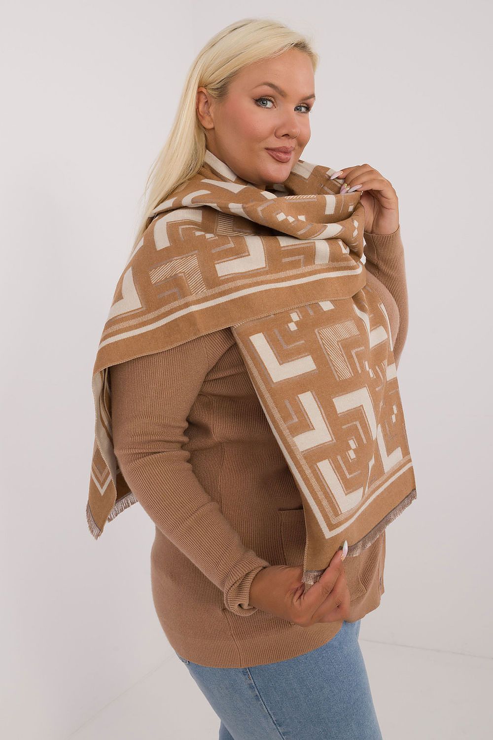 Scialle model 200539 AT