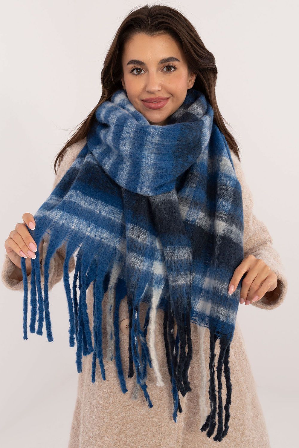 Scialle model 203172 AT
