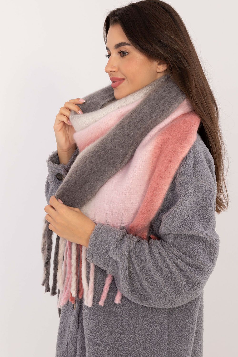 Scialle model 203184 AT