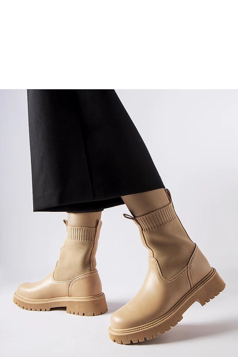 Scarpe con tacco model 205106 Solea