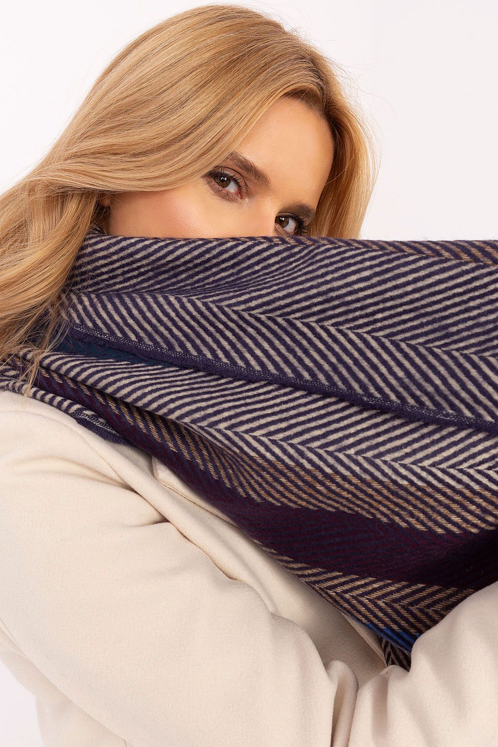 Scialle model 206042 AT