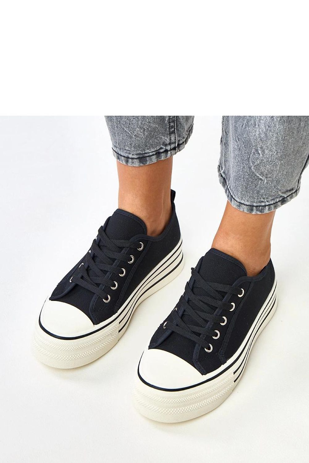 Sneakers model 218155 Solea