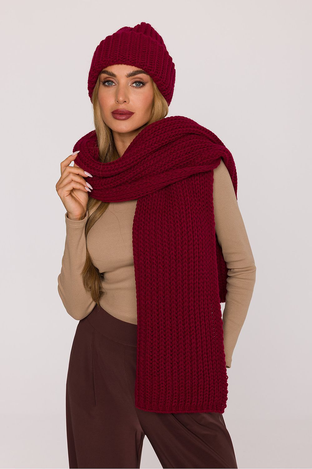 Scialle model 219552 Moe