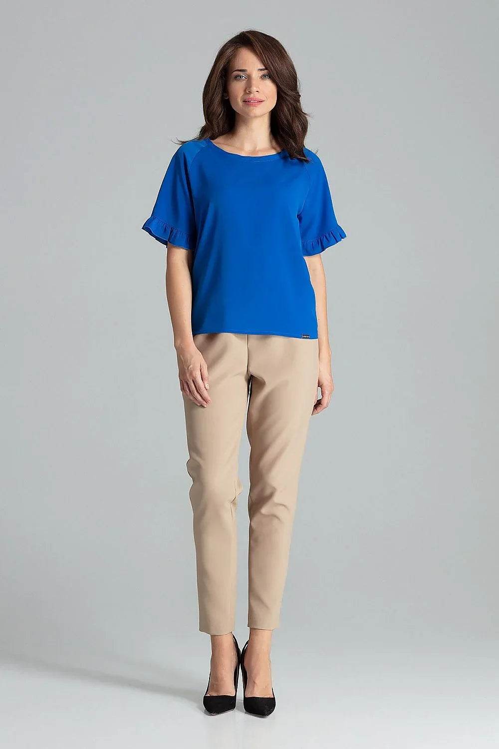 Maglie Donna a Maniche Corte – Freschezza e Stile per Ogni Look - Modern Vogue