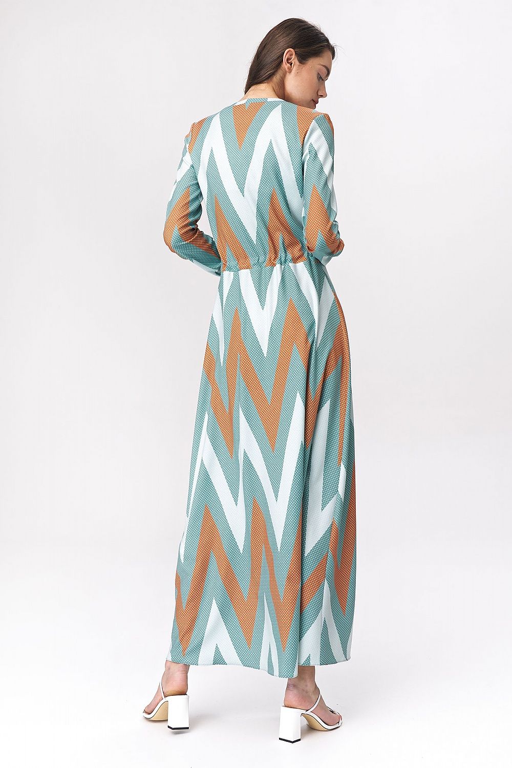 Maxi abito donna multicolor con motivo zigzag visto da dietro 140882 Nife 
