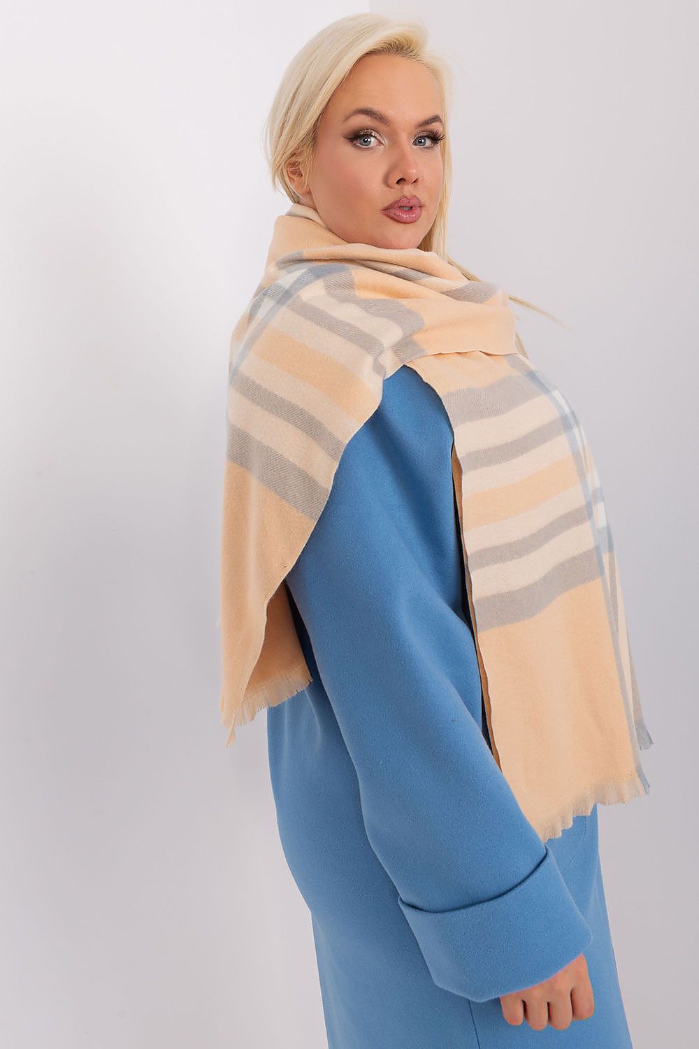  Scialle model 190564 AT 