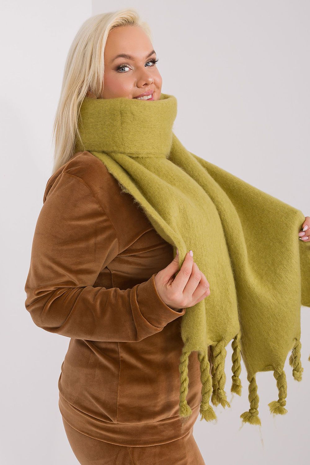  Scialle model 190570 AT 