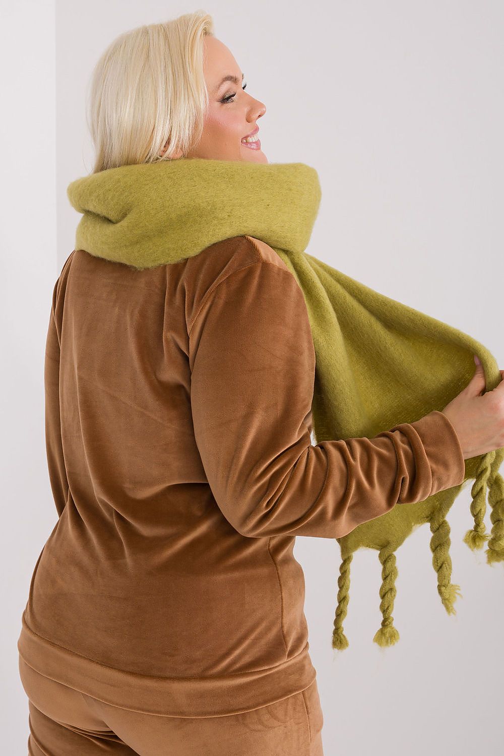  Scialle model 190570 AT 