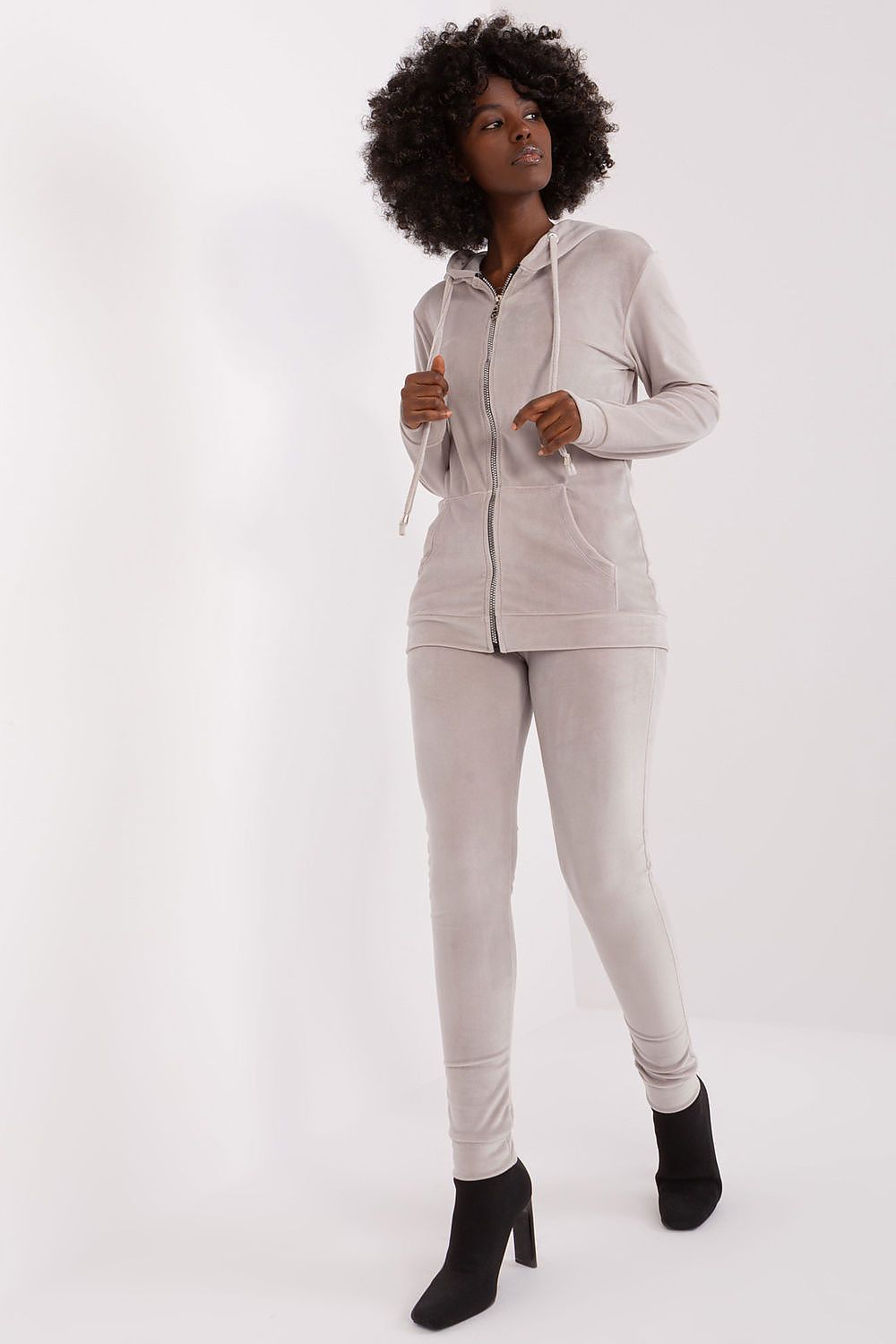  completo model 191131 Relevance 