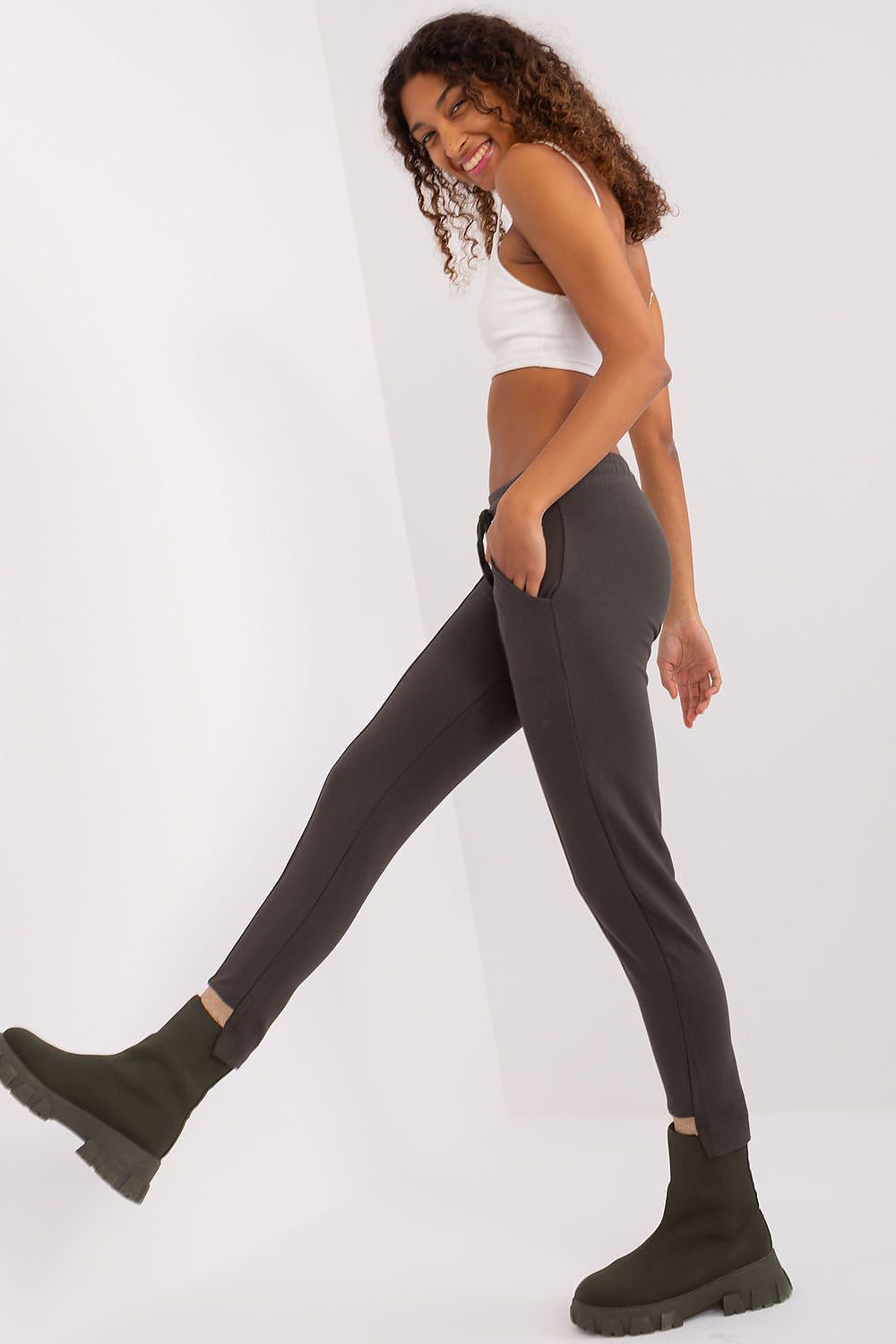  Pantaloni model 191232 Relevance 