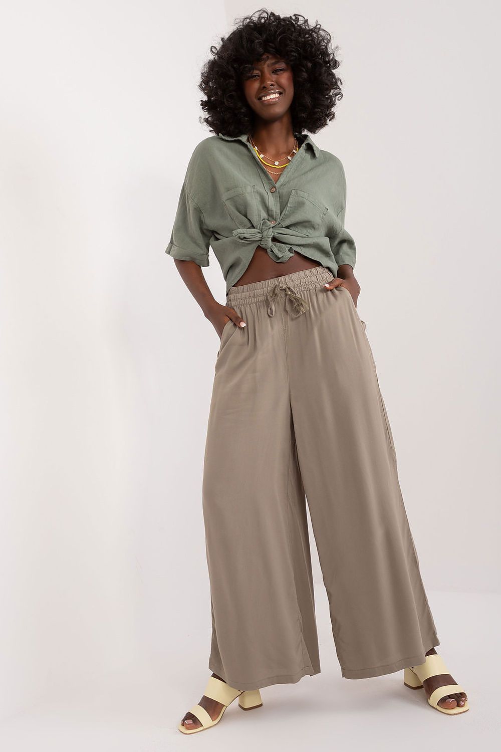  Pantaloni da donna model 197537 Sublevel 