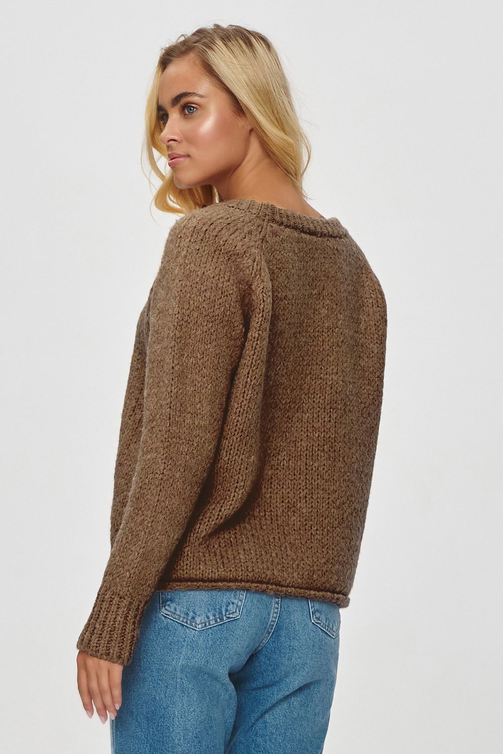  Maglione model 201808 Makadamia 
