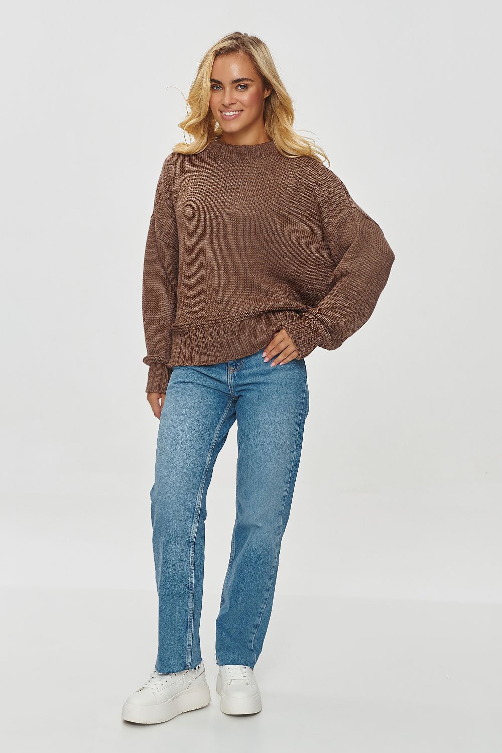  Maglione model 201812 Makadamia 
