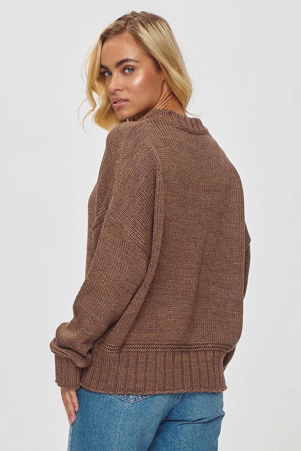  Maglione model 201812 Makadamia 