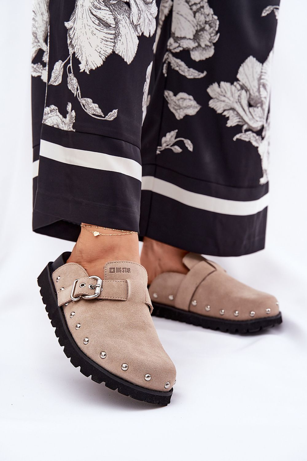  ciabatte model 211679 Step in style 