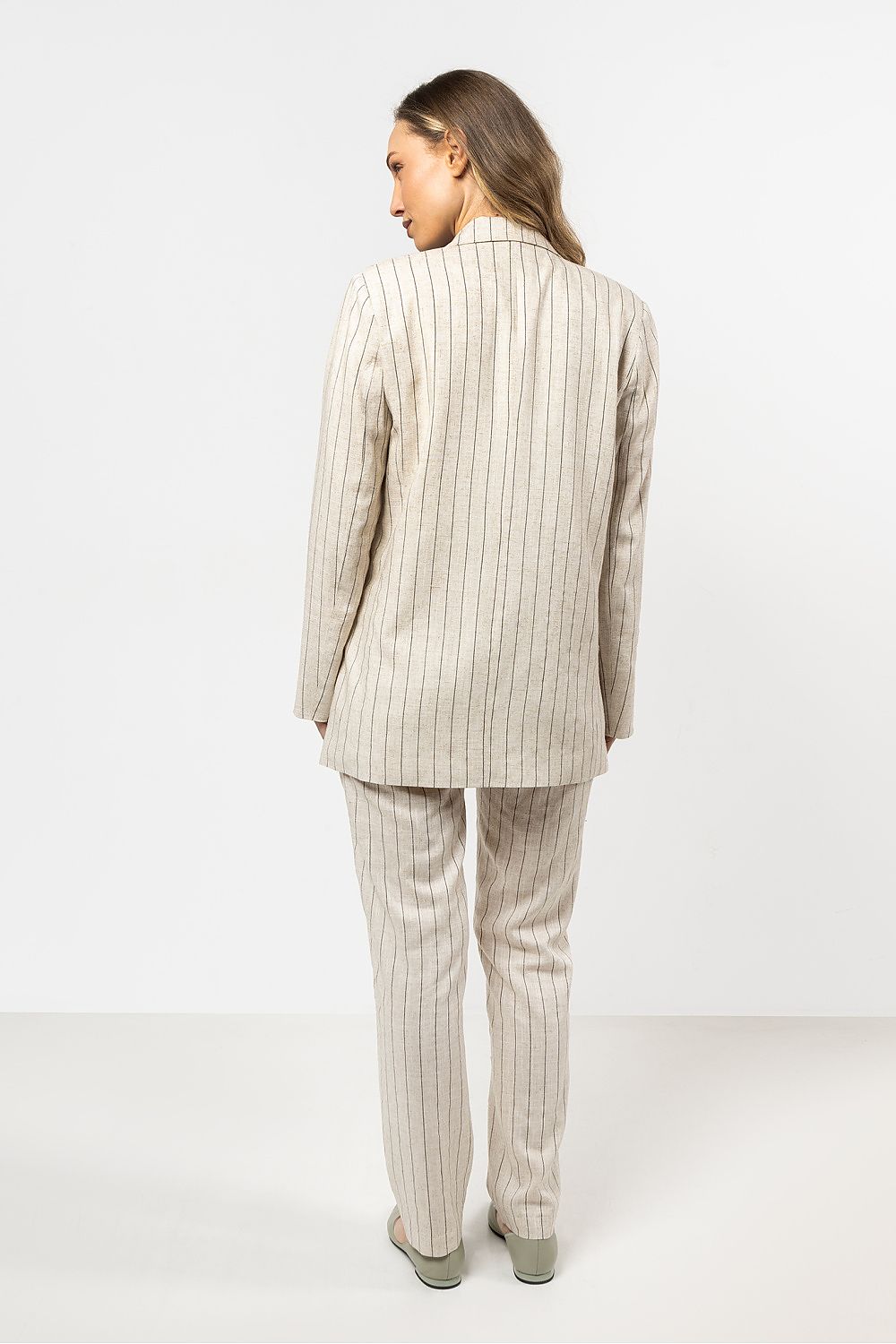  Pantaloni da donna model 212185 awama 