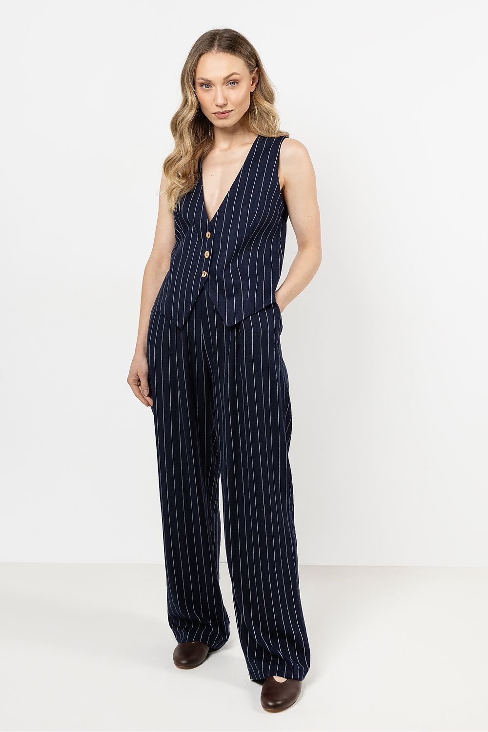  Pantaloni da donna model 212186 awama 