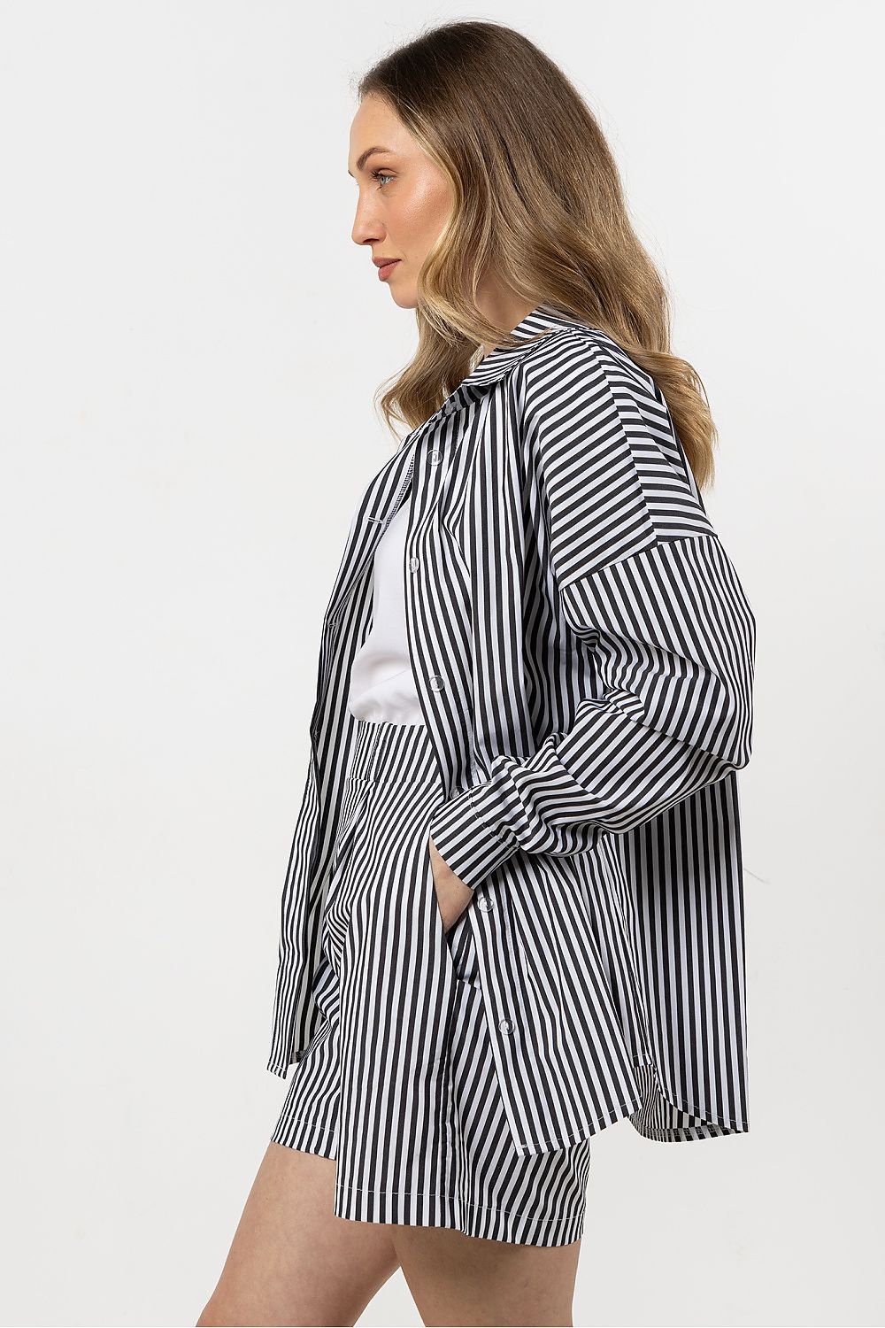  Pantaloncini model 212202 awama 