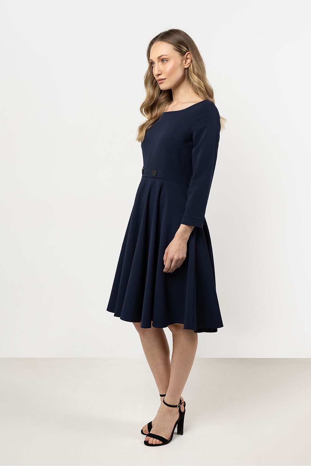  Vestito da giorno model 212238 awama 