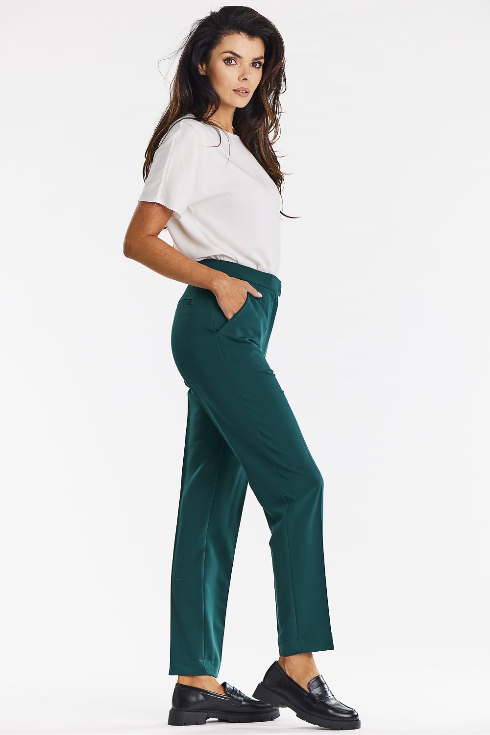  Pantaloni da donna model 213971 awama 