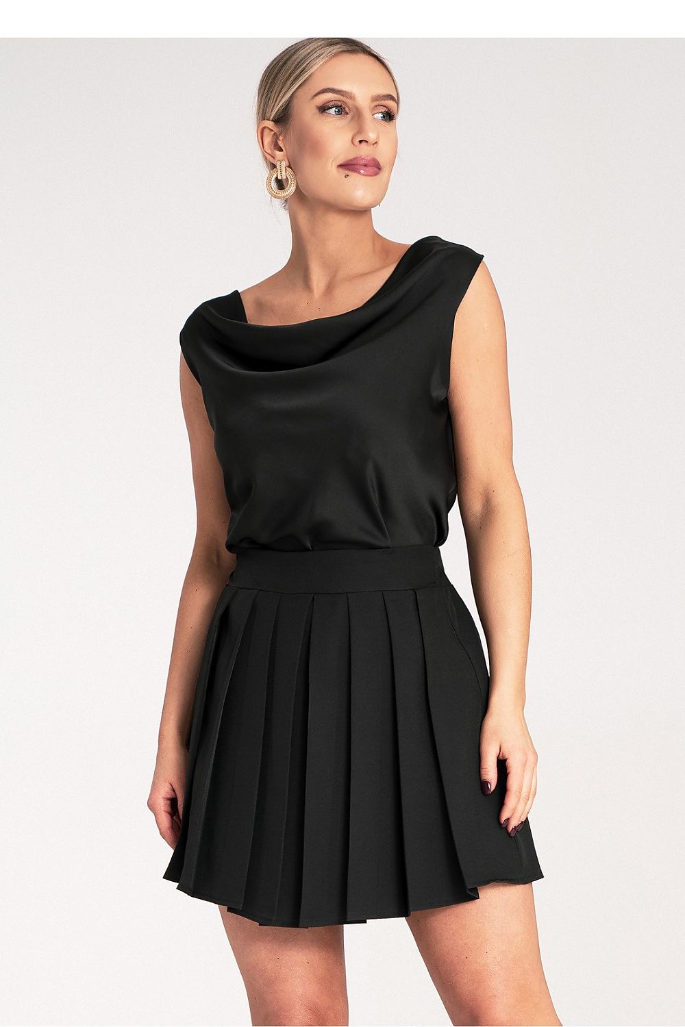  Gonna corta model 214841 Figl 