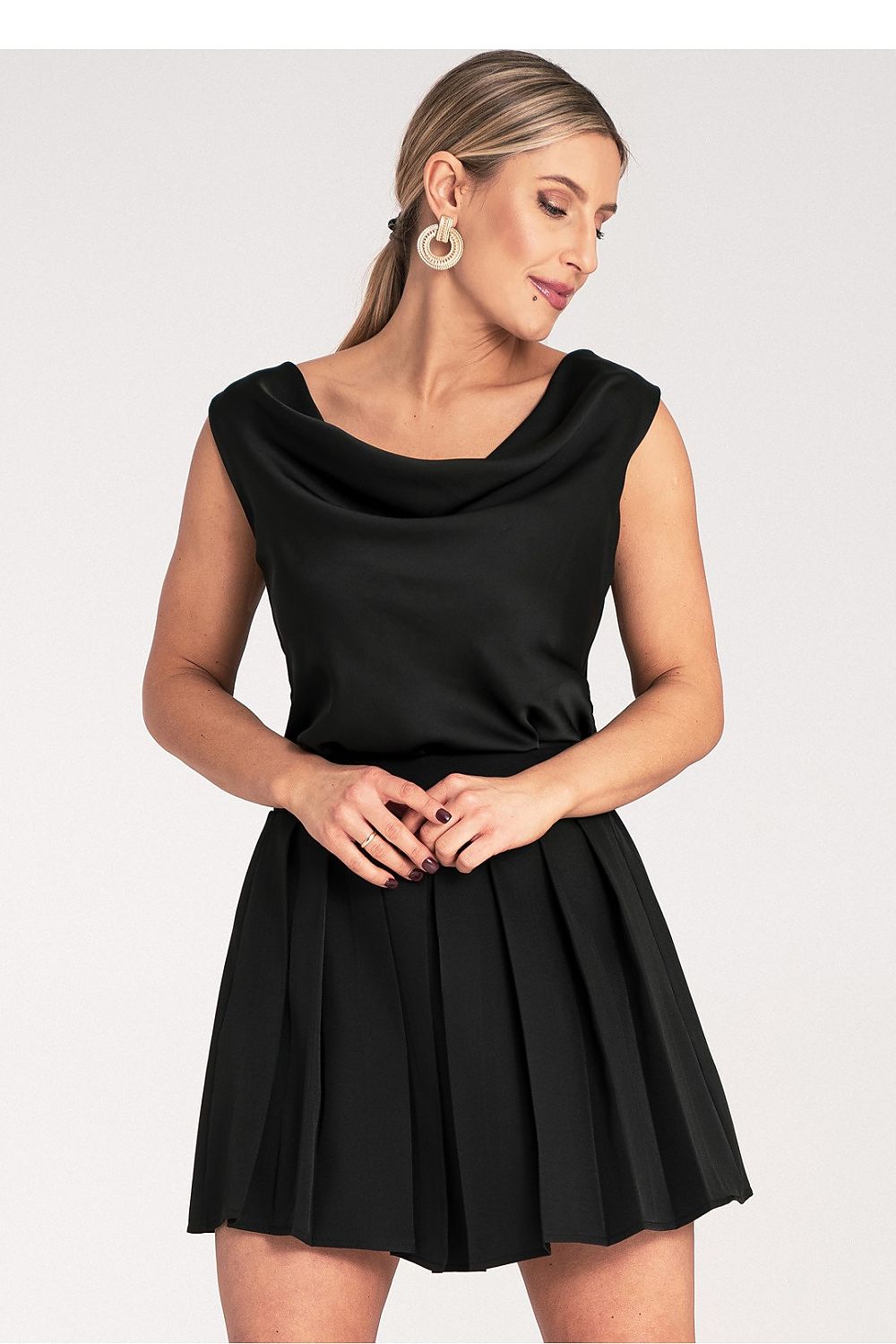  Gonna corta model 214841 Figl 