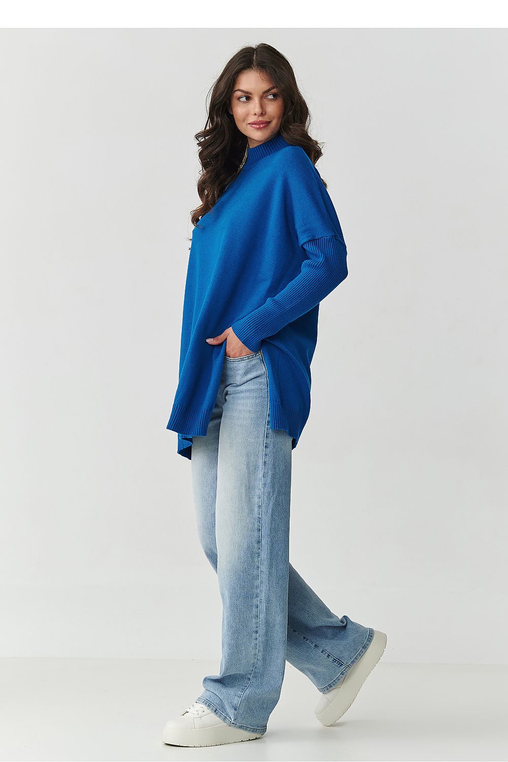  Maglione model 217405 Makadamia 