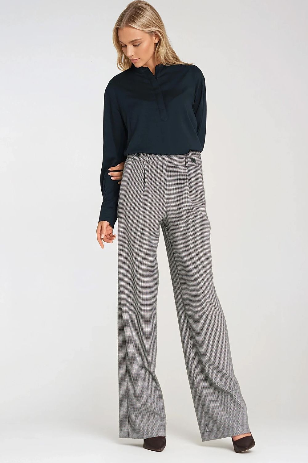  Pantaloni da donna model 219763 Nife 