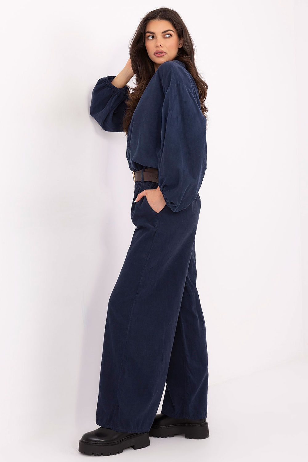  Pantaloni da donna model 220281 Italy Moda 