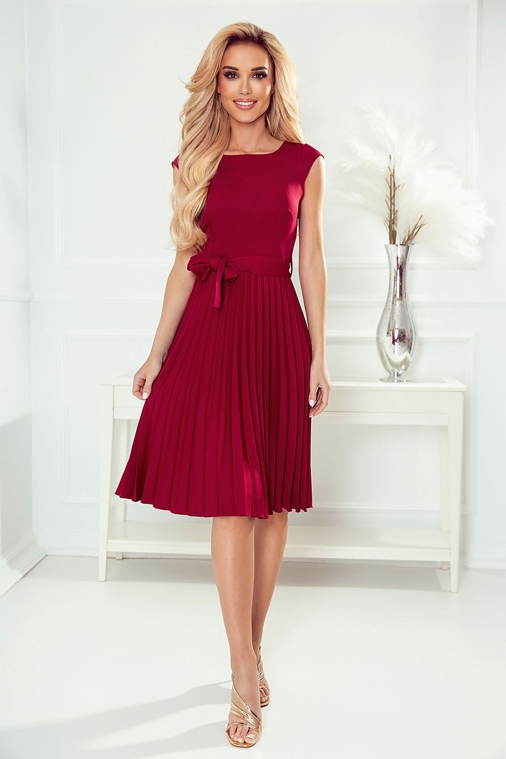  Vestito da giorno model 165606 Numoco 