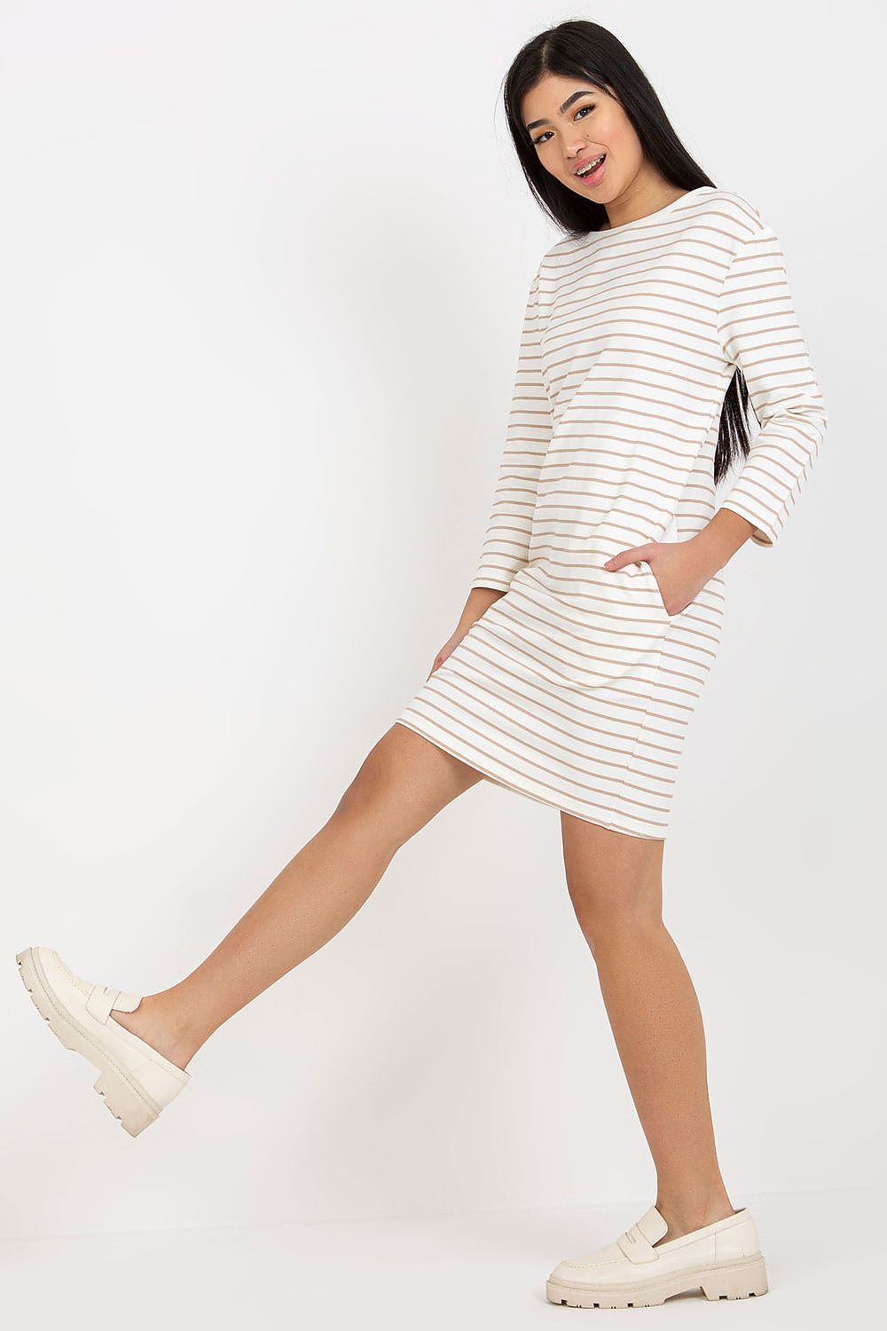  Vestito da giorno model 175411 Rue Paris 