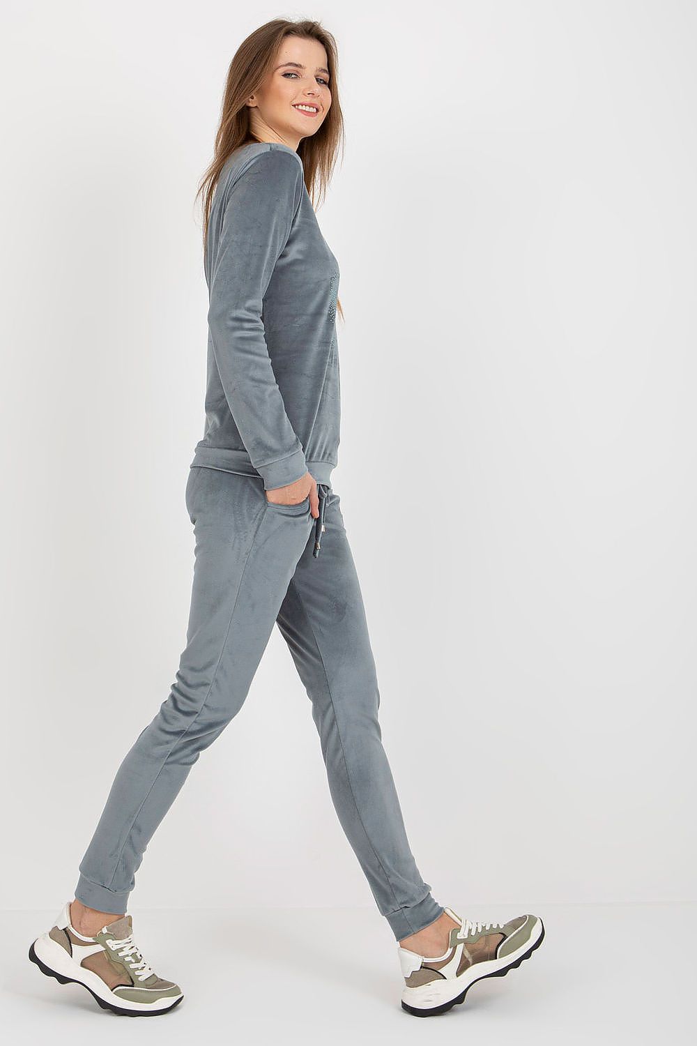  completo model 177070 Relevance 