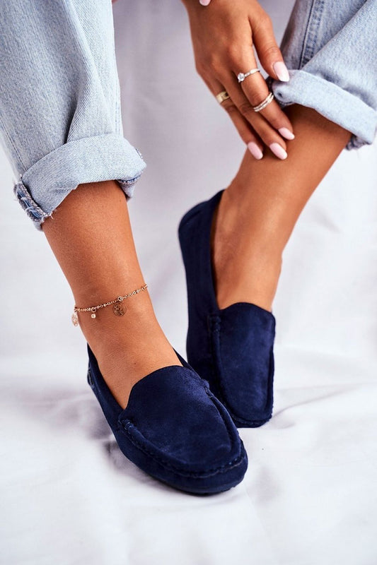 Mocassini donna blu Step in Style in eco pelle scamosciata indossati con jeans chiari 176617 Step in style 